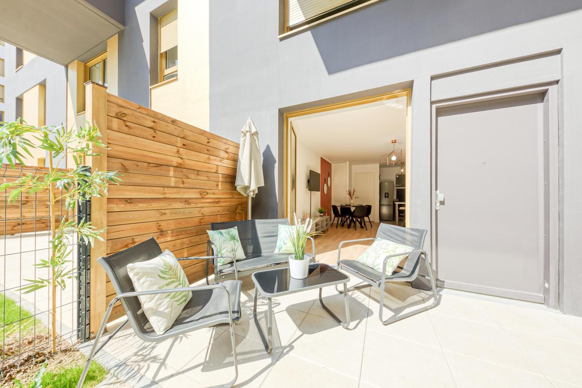 Massy Serenity - 64M2, Terrace, Balcony, Parking Εξωτερικό φωτογραφία